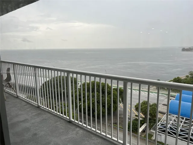 $549,000 | 150 Southeast 25th Road, Unit 14H, Miami, FL 33129