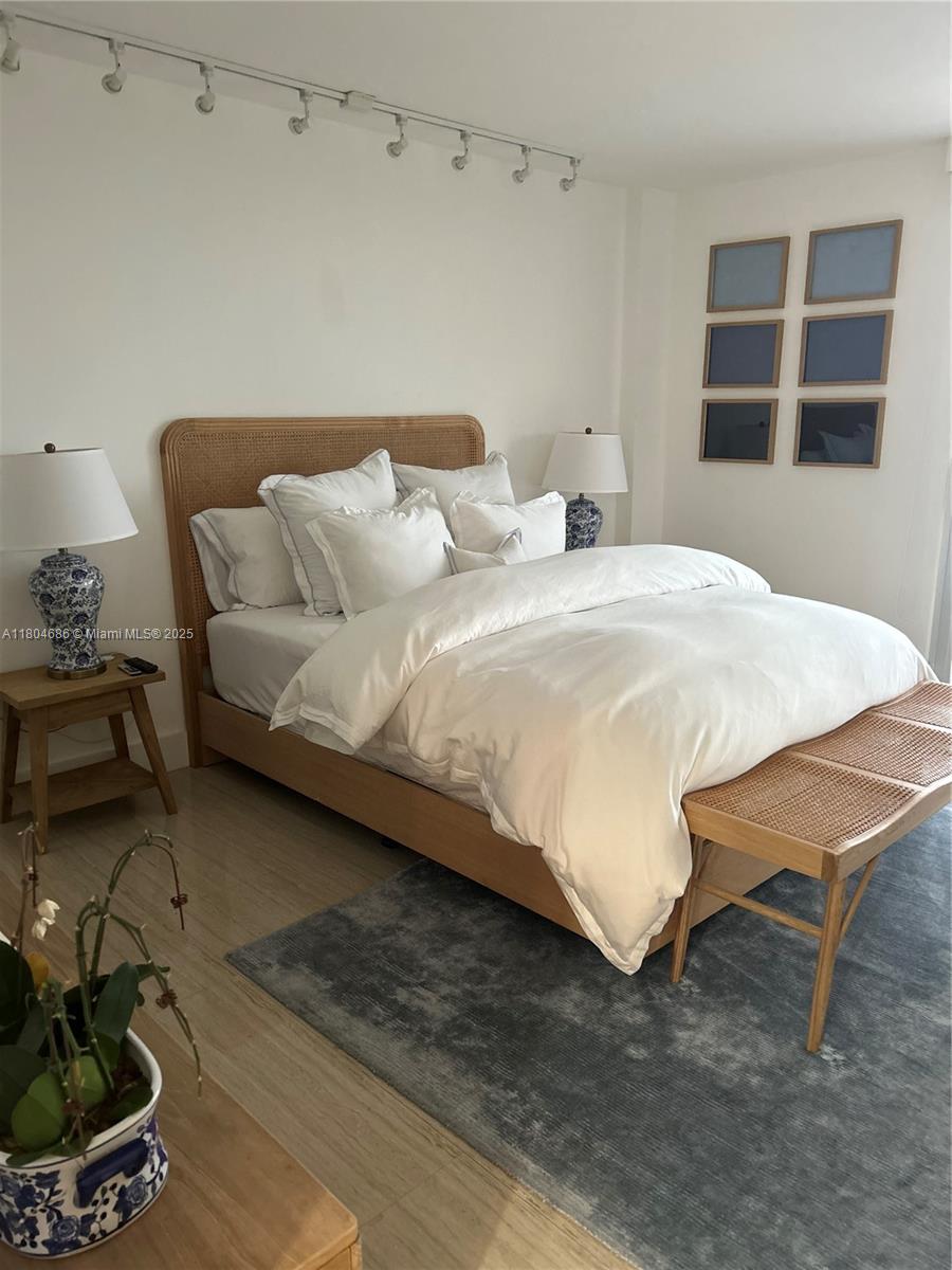 150 Southeast 25th Road, Unit 14H Miami, FL 33129 - Photo 6 of 30