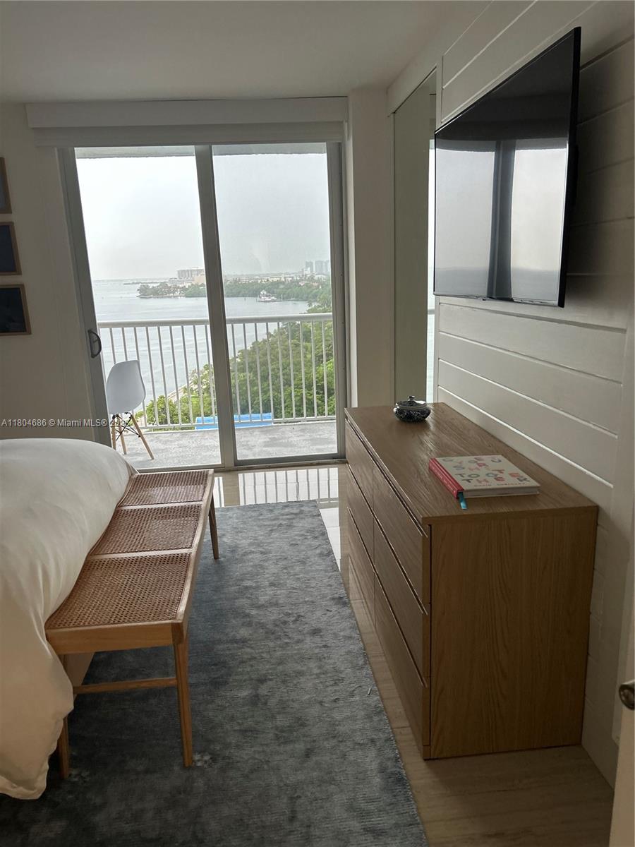 150 Southeast 25th Road, Unit 14H Miami, FL 33129 - Photo 7 of 30