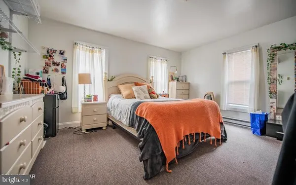 a bed room with a bed and a bedroom