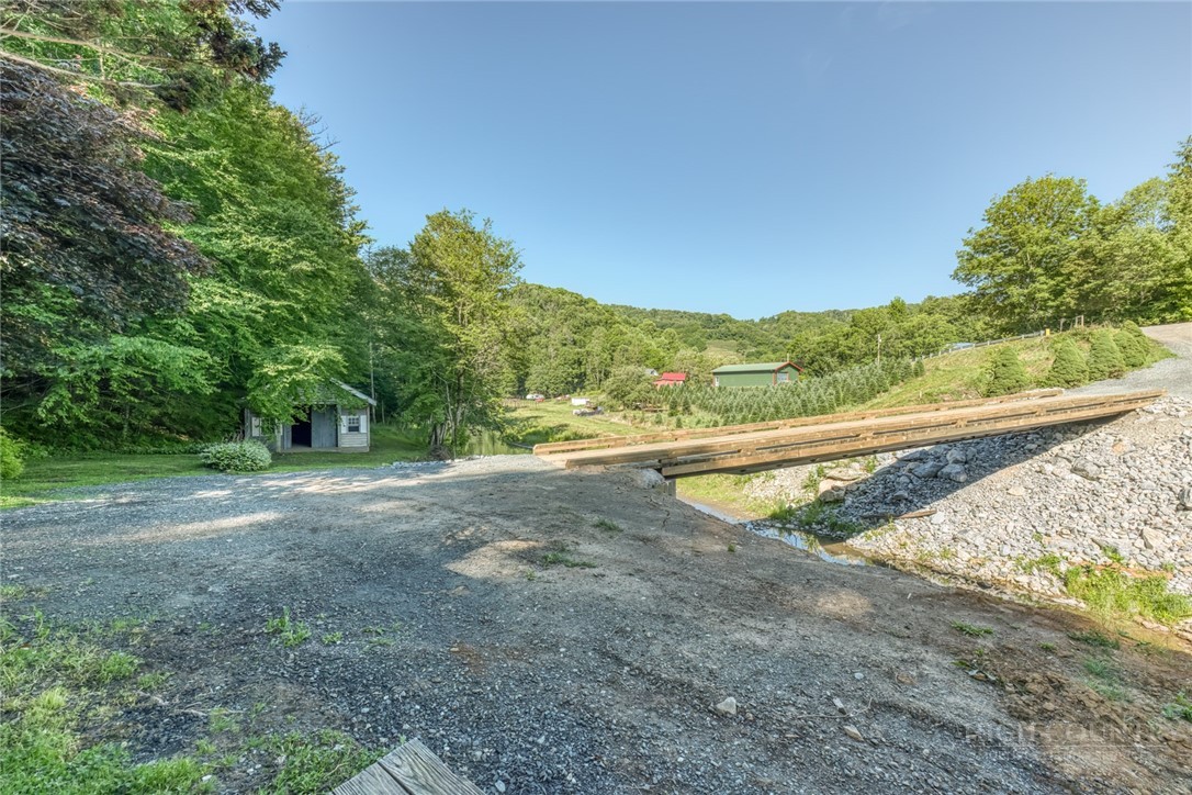 473 Cow Camp Road Newland, NC 28657 - Photo 46 of 49
