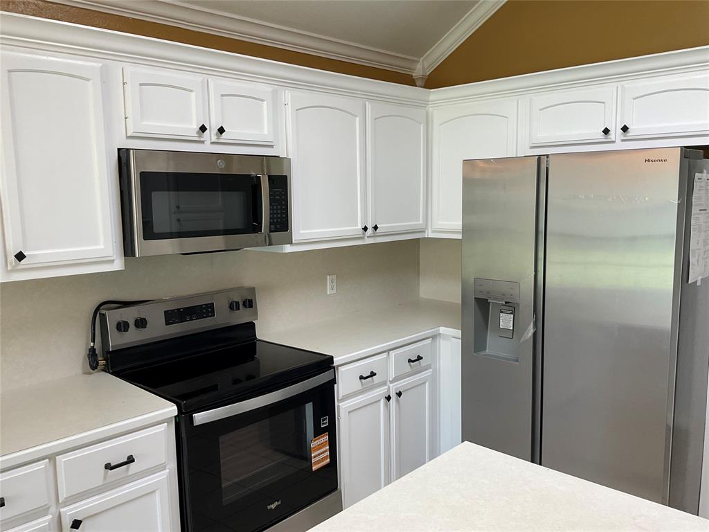 212 Toluca Trail Hewitt, TX 76643 - Photo 10 of 27