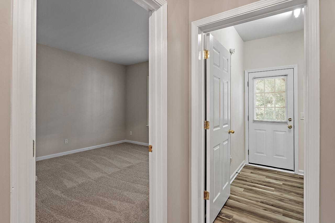 7001 Wheat Mill Place Raleigh, NC 27613 - Photo 4 of 32 Or flex space!