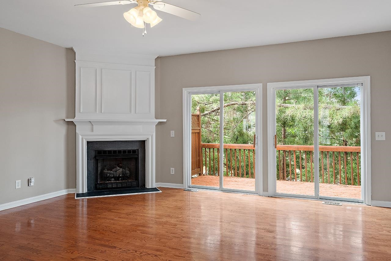 7001 Wheat Mill Place Raleigh, NC 27613 - Photo 9 of 32 Corner Fireplace!