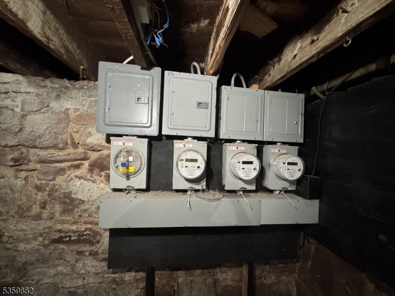 441 Summer Street Paterson, NJ 07501 - Photo 11 of 11 a utility room with dryer and washer