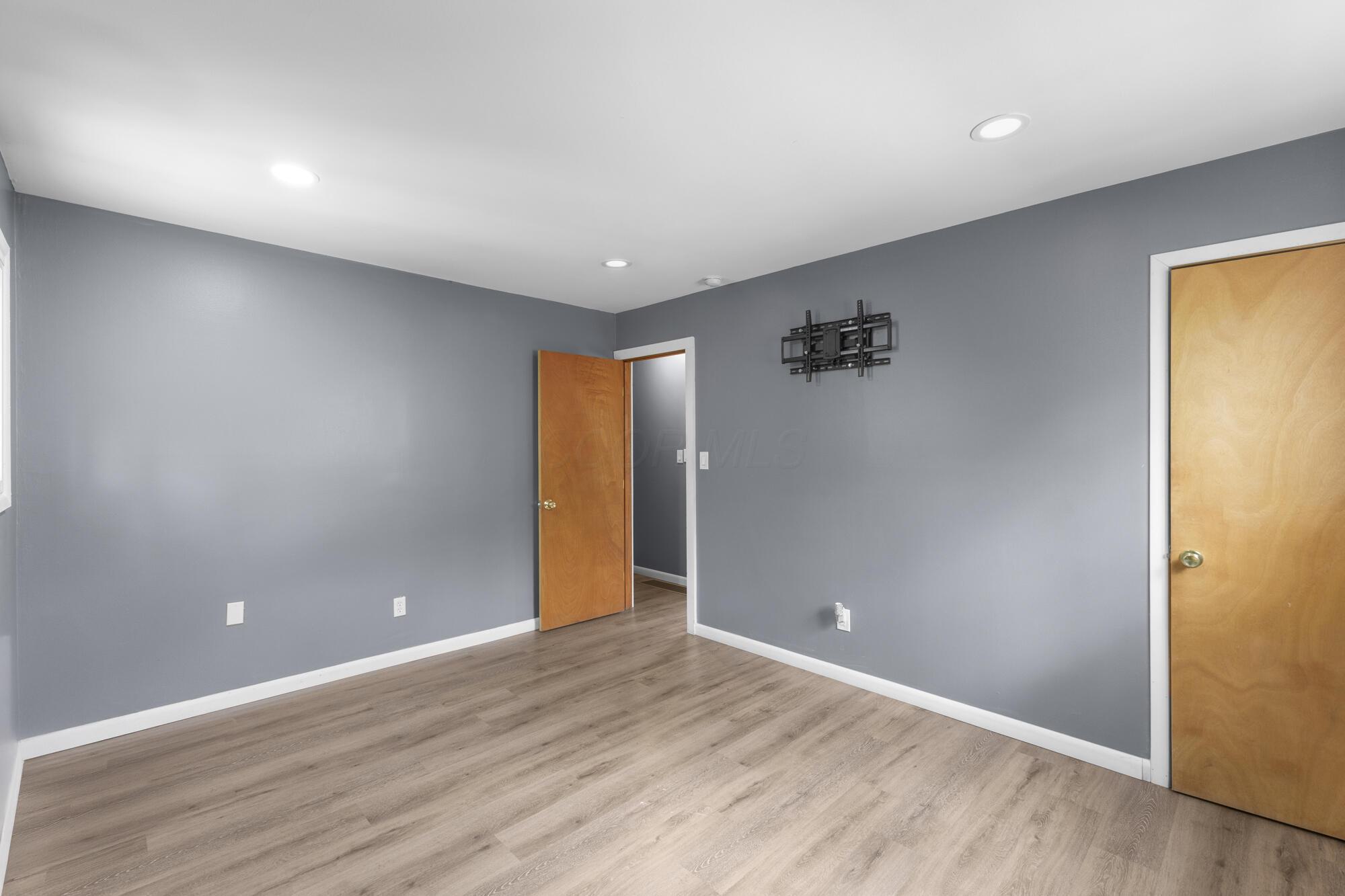 1905 Woodcrest Road Columbus, OH 43232 - Photo 21 of 47 Gallery Image 21