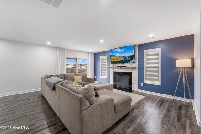 $1,995 | 408 Cattle Ranch Lane, Jacksonville, NC 28546