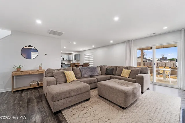 $1,995 | 408 Cattle Ranch Lane, Jacksonville, NC 28546