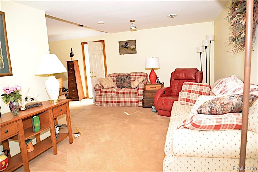 30875 West Nine Mile Road Farmington, MI 48336 - Photo 13 of 32