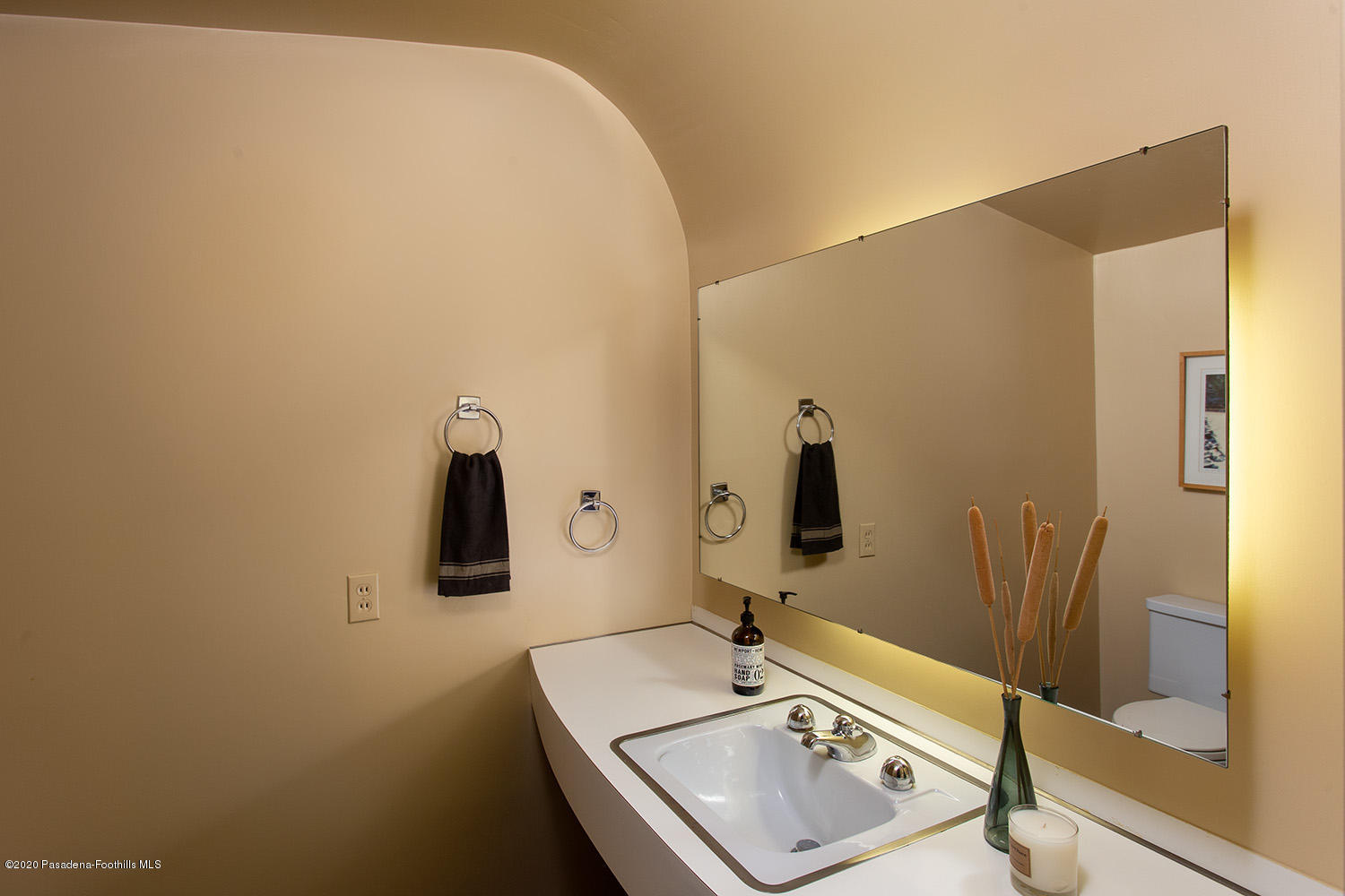 2105 Villa Heights Road Pasadena, CA 91107 - Photo 38 of 45 a bathroom with a sink and a mirror