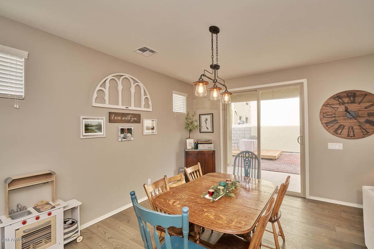 4064 East Ranch Road Gilbert, AZ 85296 - Photo 13 of 41 Dining Area