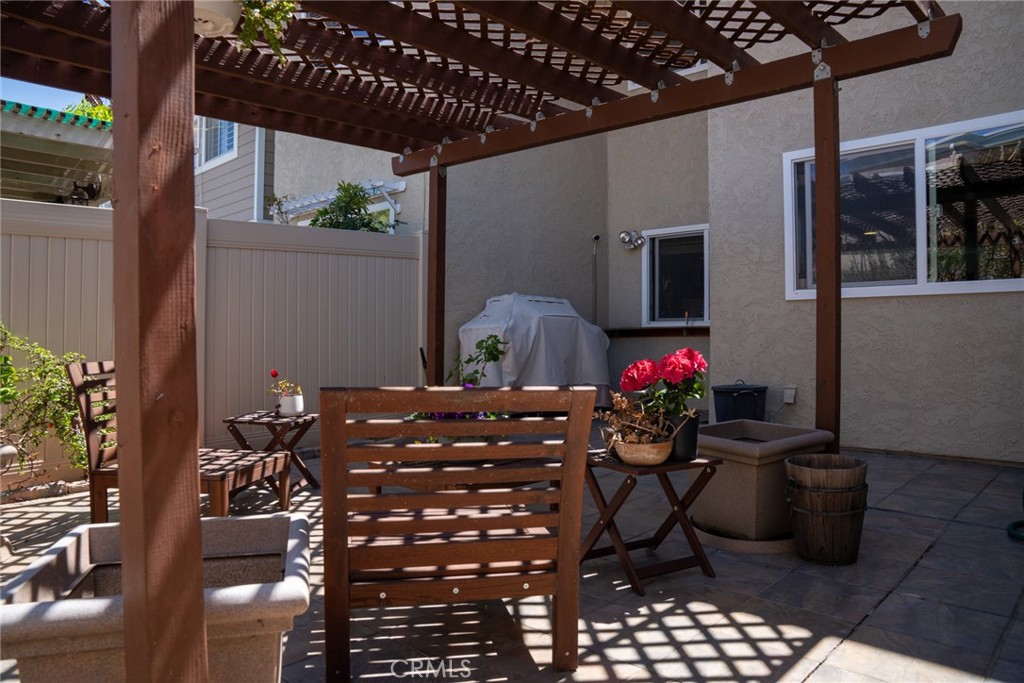 54 Oval Road, Unit 3 Irvine, CA 92604 - Photo 28 of 36 a room with furniture