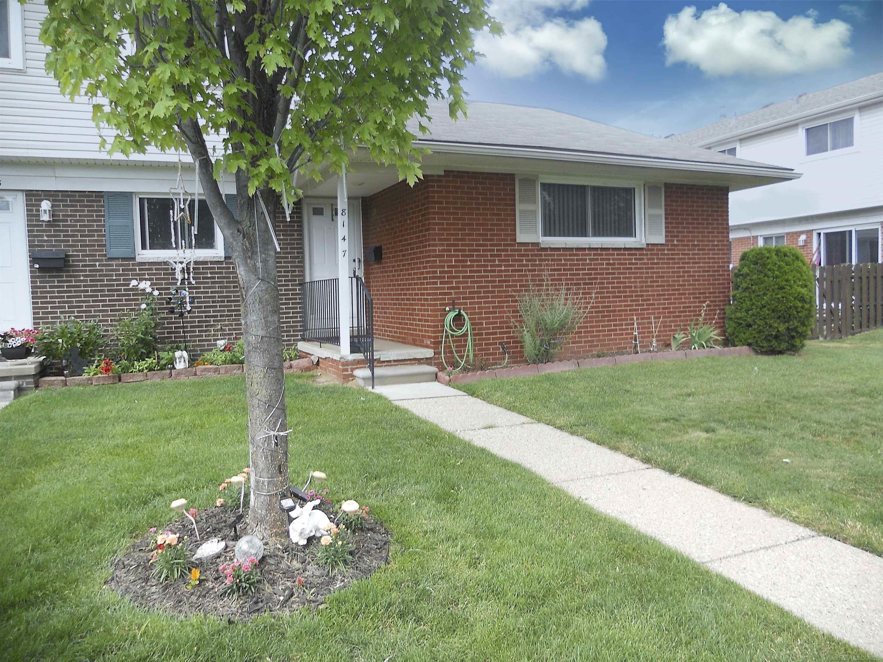 8147 Busko Avenue Warren, MI 48093 - Photo 1 of 25