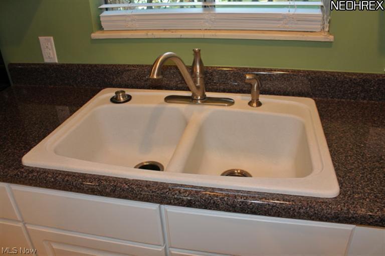6985 Minnick Road Nashport, OH 43830 - Photo 9 of 20 New Fixtures