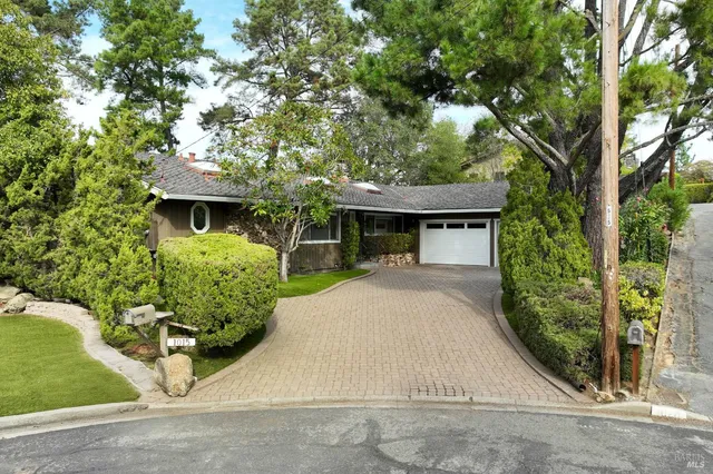 $1,800,000 | 1015 Regio Court, Lafayette, CA 94549