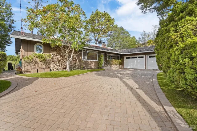 $1,800,000 | 1015 Regio Court, Lafayette, CA 94549