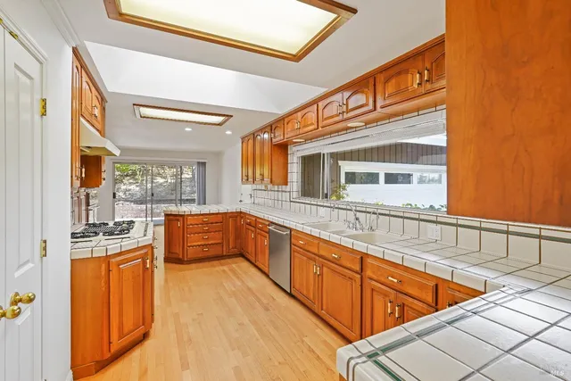 $1,800,000 | 1015 Regio Court, Lafayette, CA 94549