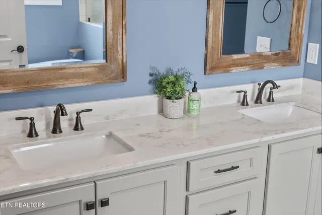 $649,900 | 2007 Logan Drive, Maryville, TN 37803