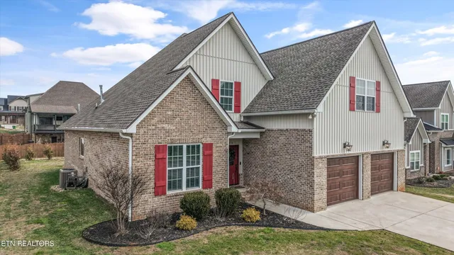 $649,900 | 2007 Logan Drive, Maryville, TN 37803