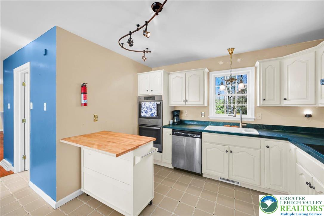 454 Pheasant Road Saylorsburg, PA 18353 - Photo 11 of 48