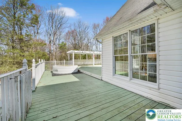 $425,000 | 454 Pheasant Road, Saylorsburg, PA 18353