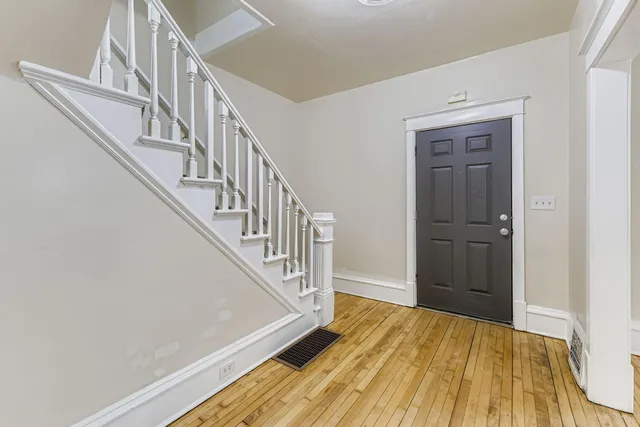 $2,599 | 3507 North Newton Avenue, Minneapolis, MN 55412