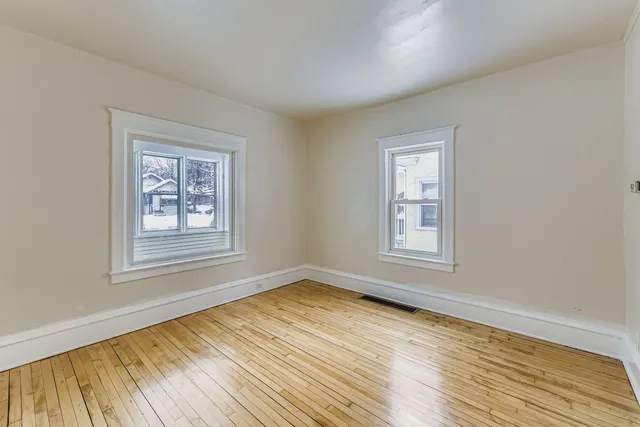 $2,599 | 3507 North Newton Avenue, Minneapolis, MN 55412