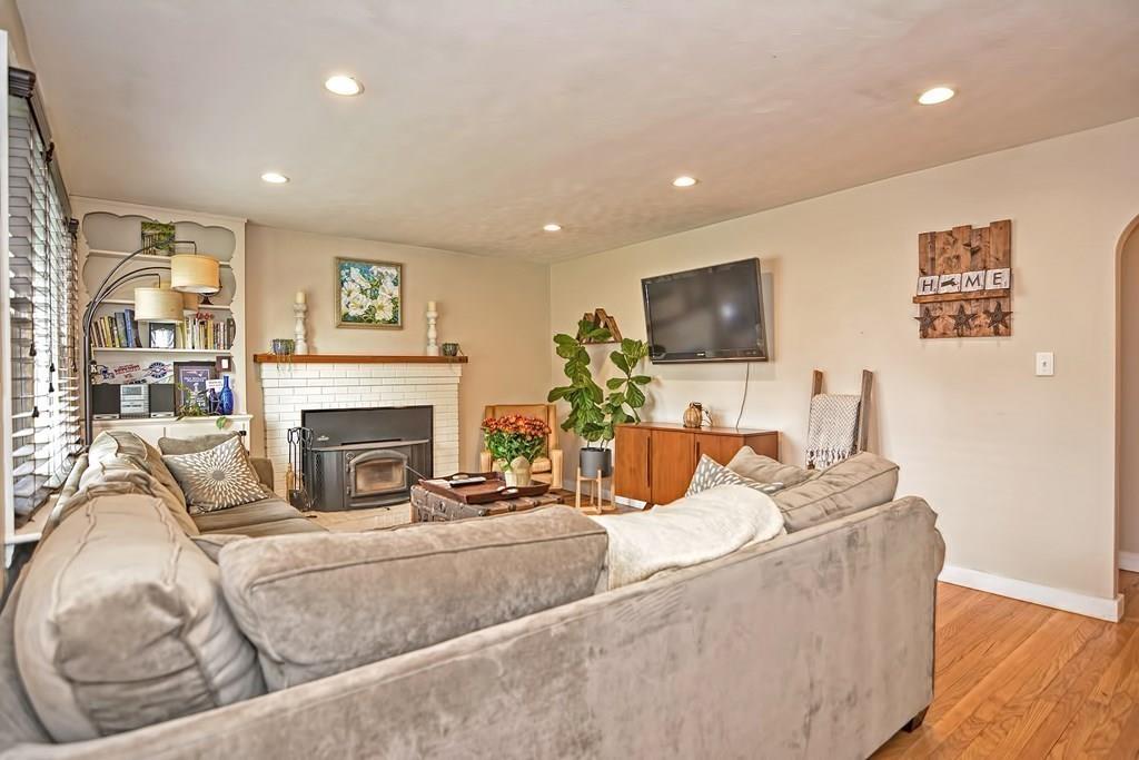 389 Massasoit Road Worcester, MA 01604 - Photo 9 of 42 Gallery Image 9