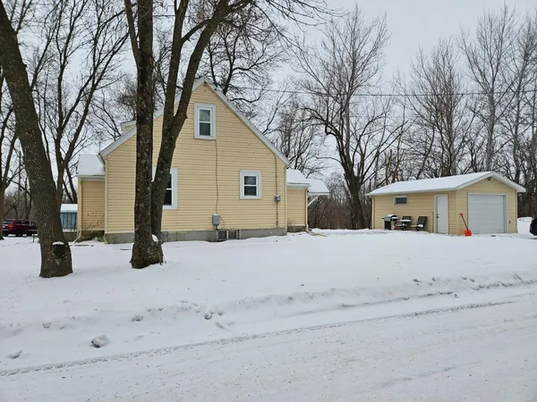 $163,900 | 109 Charlotte Avenue, Albert Lea, MN 56007