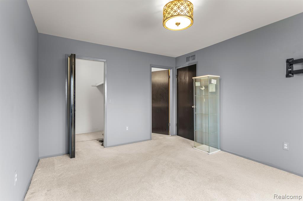 27360 Evergreen Road Lathrup Village, MI 48076 - Photo 18 of 27