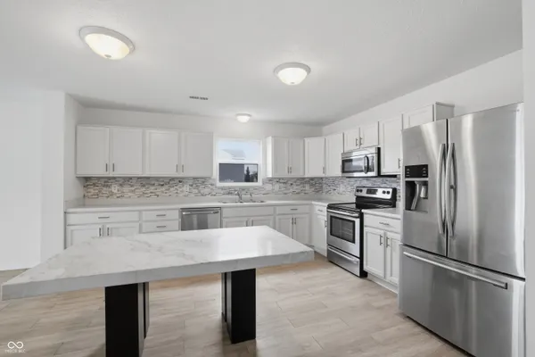 $299,900 | 7533 Bolero Court, Indianapolis, IN 46113