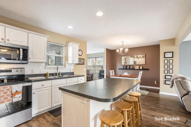 $464,900 | 8641 Suntree Drive, Zeeland, MI 49464