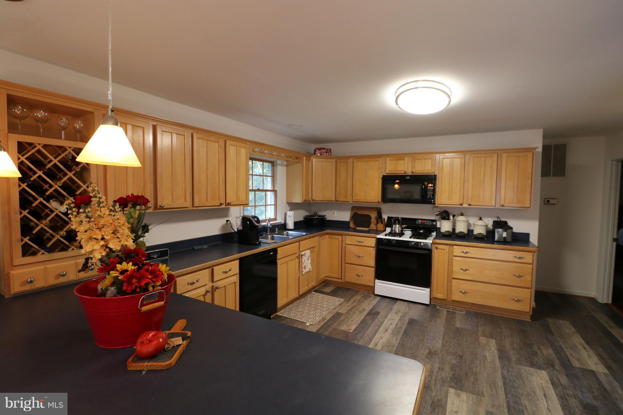 7001 Olinger Road Marshall, VA 20115 - Photo 6 of 22 Kitchen