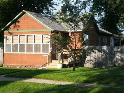 2347 Chancy Street Clinton, IA 52732 - Photo 2 of 19 Gallery Image 2