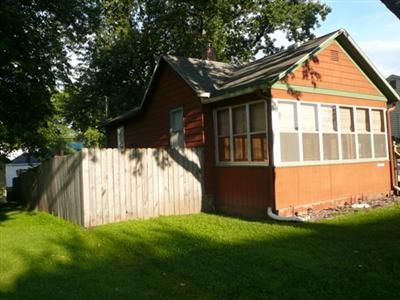 2347 Chancy Street Clinton, IA 52732 - Photo 3 of 19 Gallery Image 3