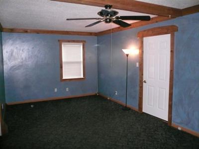 2347 Chancy Street Clinton, IA 52732 - Photo 5 of 19 Gallery Image 5