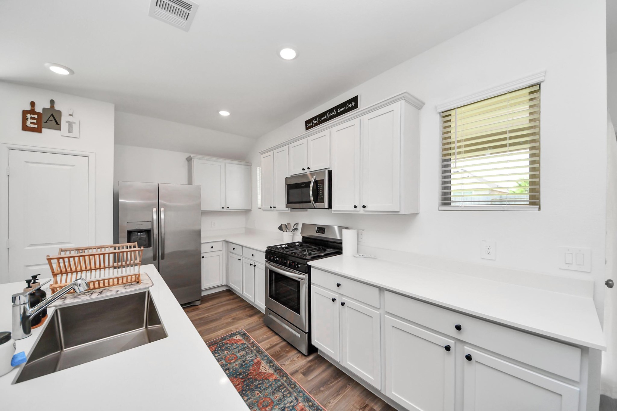 2947 Palominos Way Conroe, TX 77301 - Photo 8 of 47