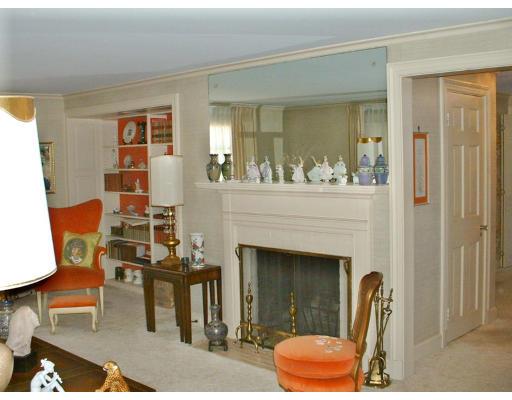 18 Spring Street Shrewsbury, MA 01545 - Photo 8 of 20 Gallery Image 8