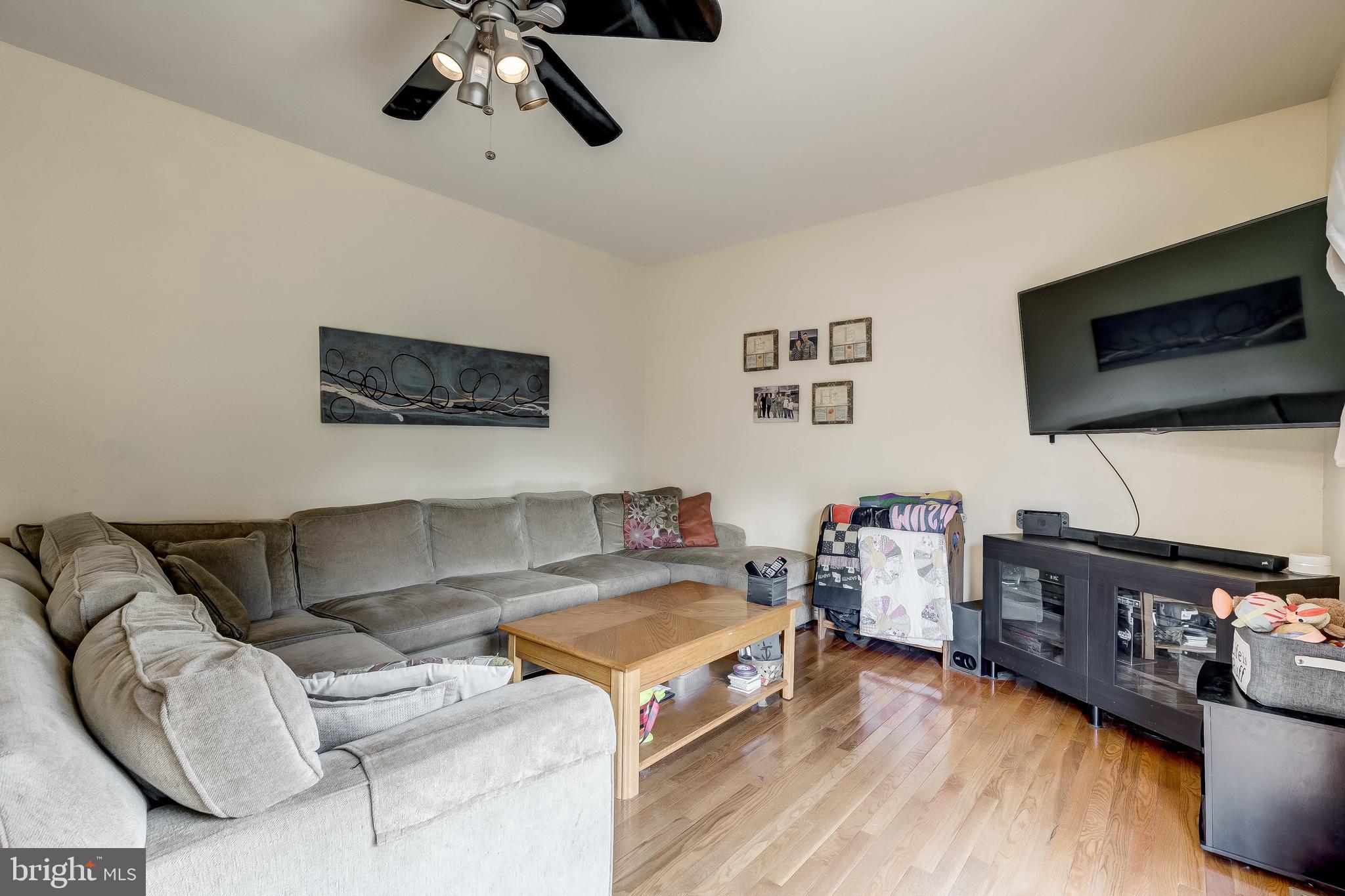 7804 Muncaster Mill Road Gaithersburg, MD 20877 - Photo 11 of 34 Family Room