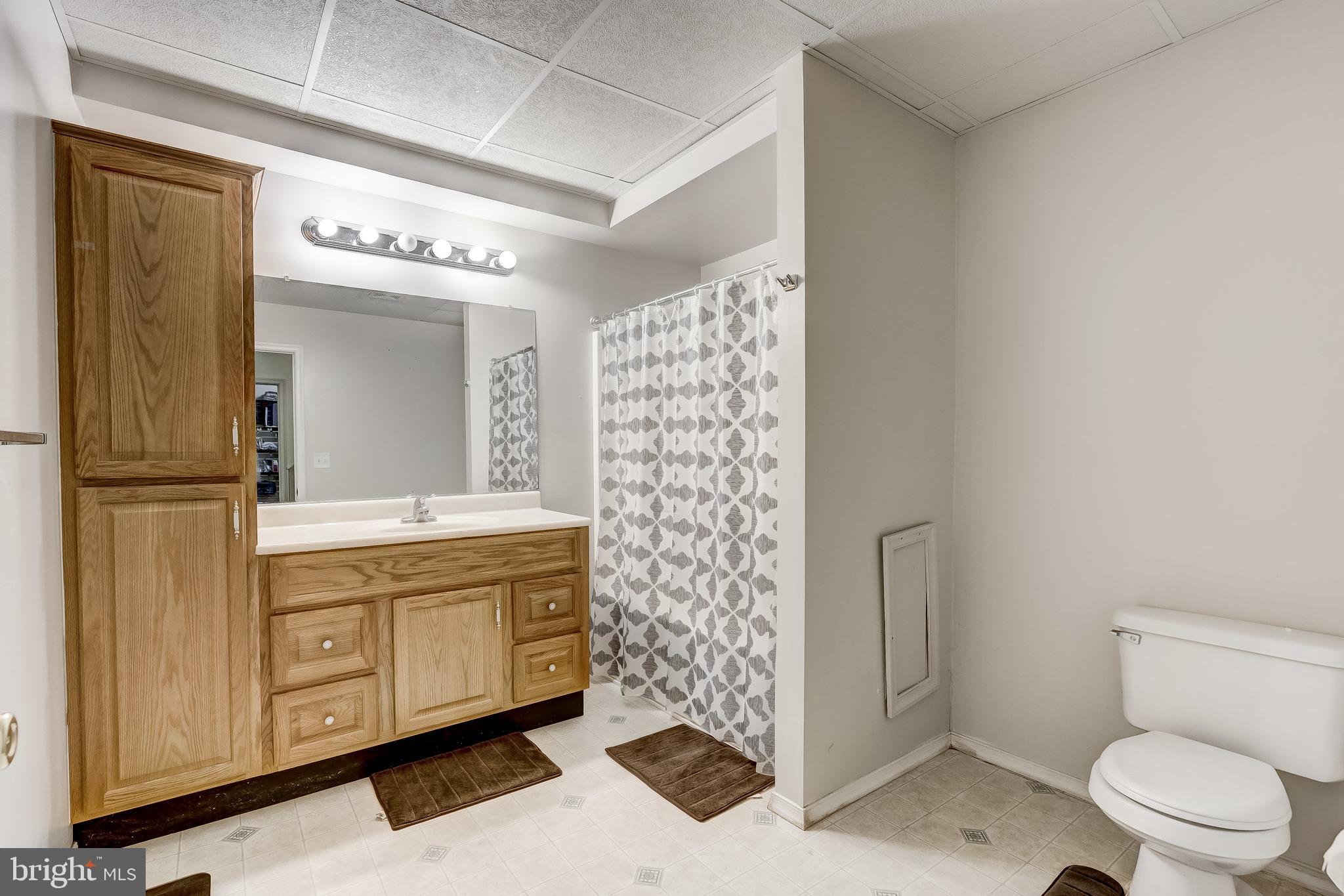 7804 Muncaster Mill Road Gaithersburg, MD 20877 - Photo 32 of 34 Basement Full Bath
