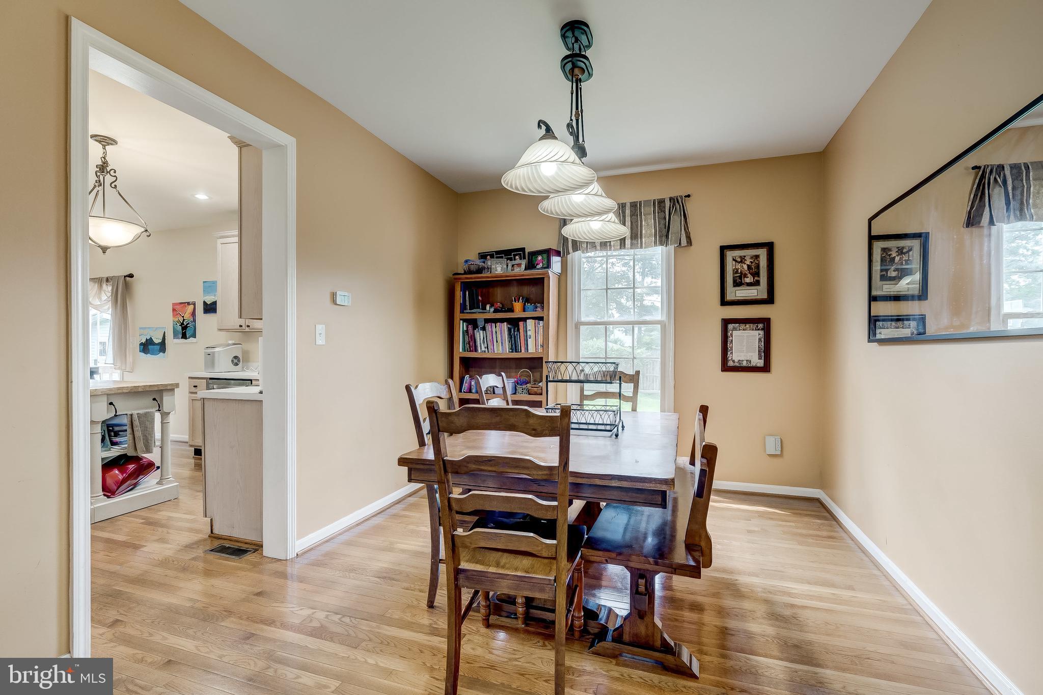 7804 Muncaster Mill Road Gaithersburg, MD 20877 - Photo 5 of 34 Dining Room