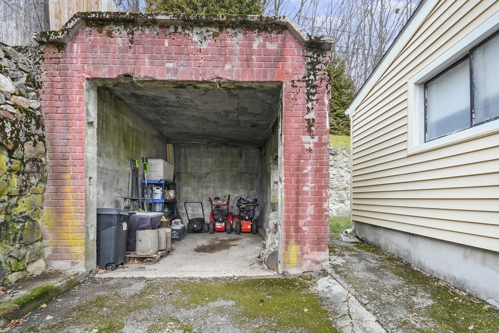 53 Chilmark Street Worcester, MA 01604 - Photo 33 of 36 Gallery Image 33