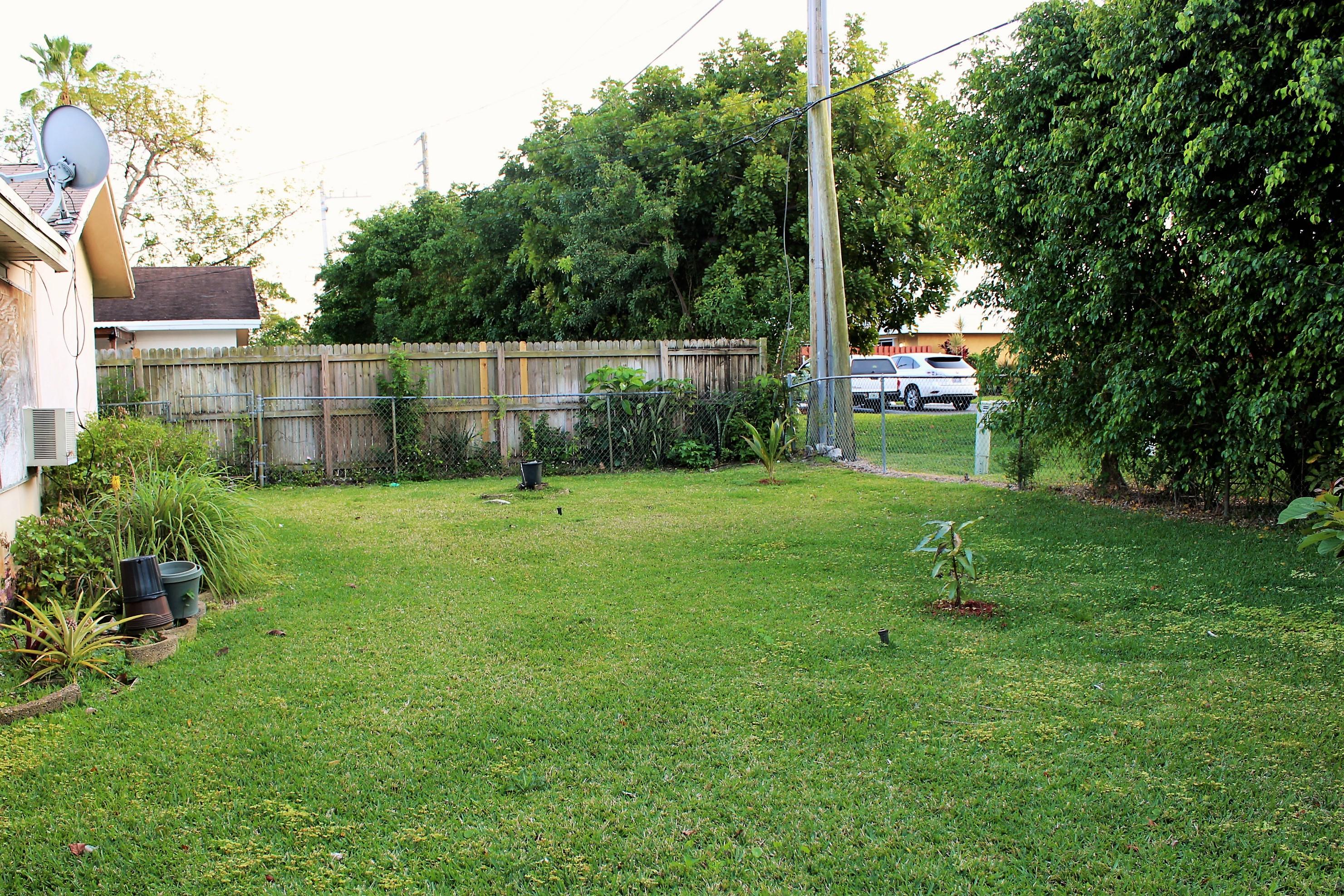 22195 Southwest 65th Terrace Boca Raton, FL 33428 - Photo 13 of 15 IMG_3648 (2)