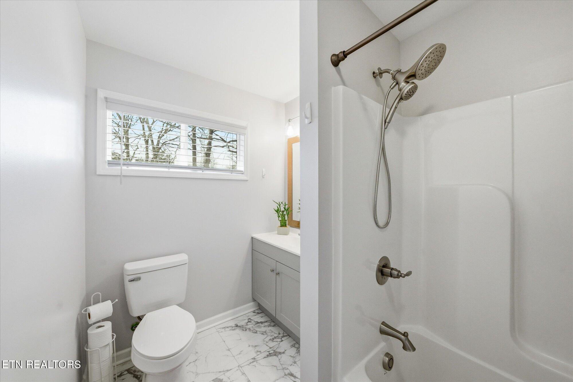 7831 Rollen Road Knoxville, TN 37920 - Photo 11 of 22 15-7831-Rollen-Rd-Knoxville-TN-15