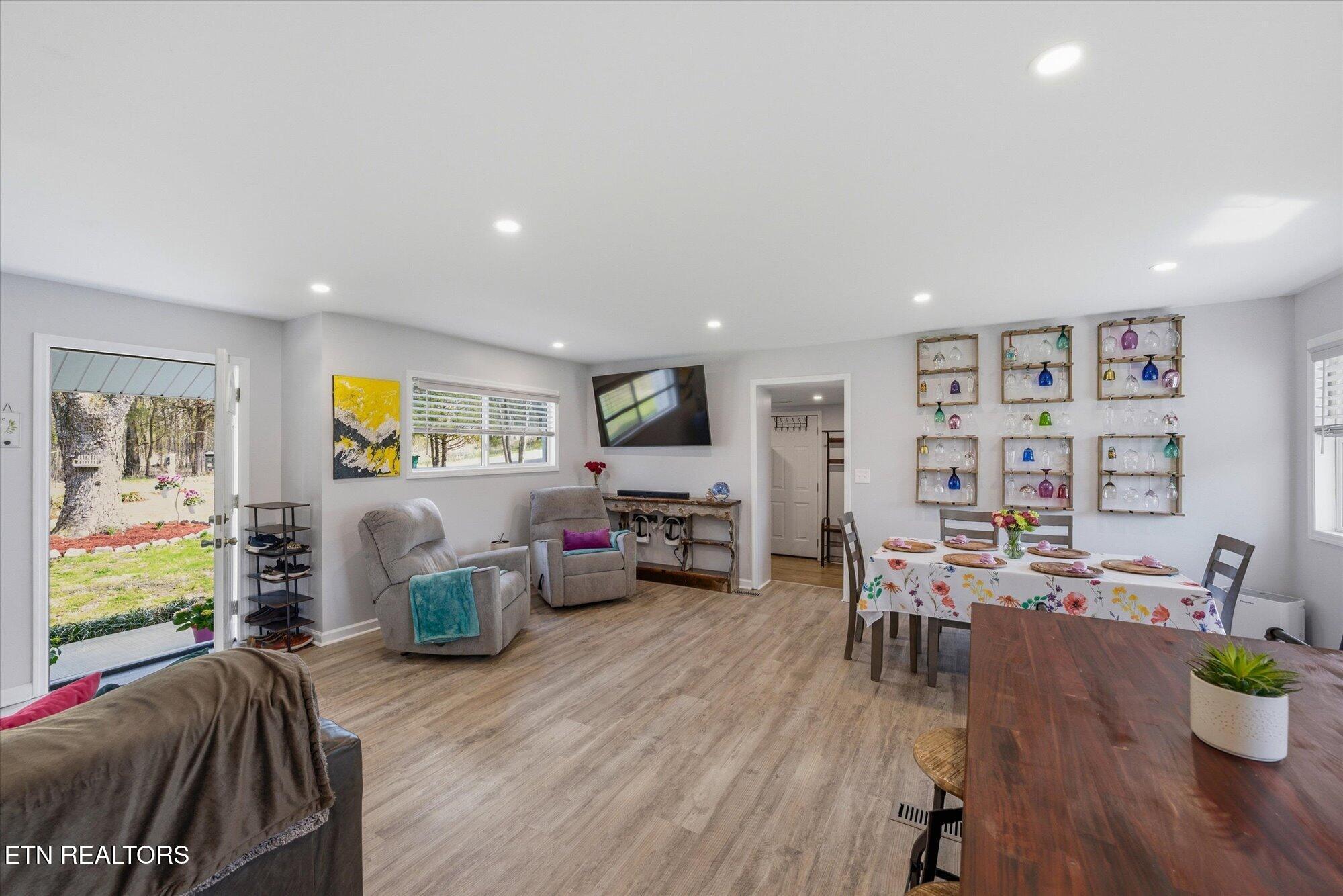 7831 Rollen Road Knoxville, TN 37920 - Photo 3 of 22 10-7831-Rollen-Rd-Knoxville-TN-10