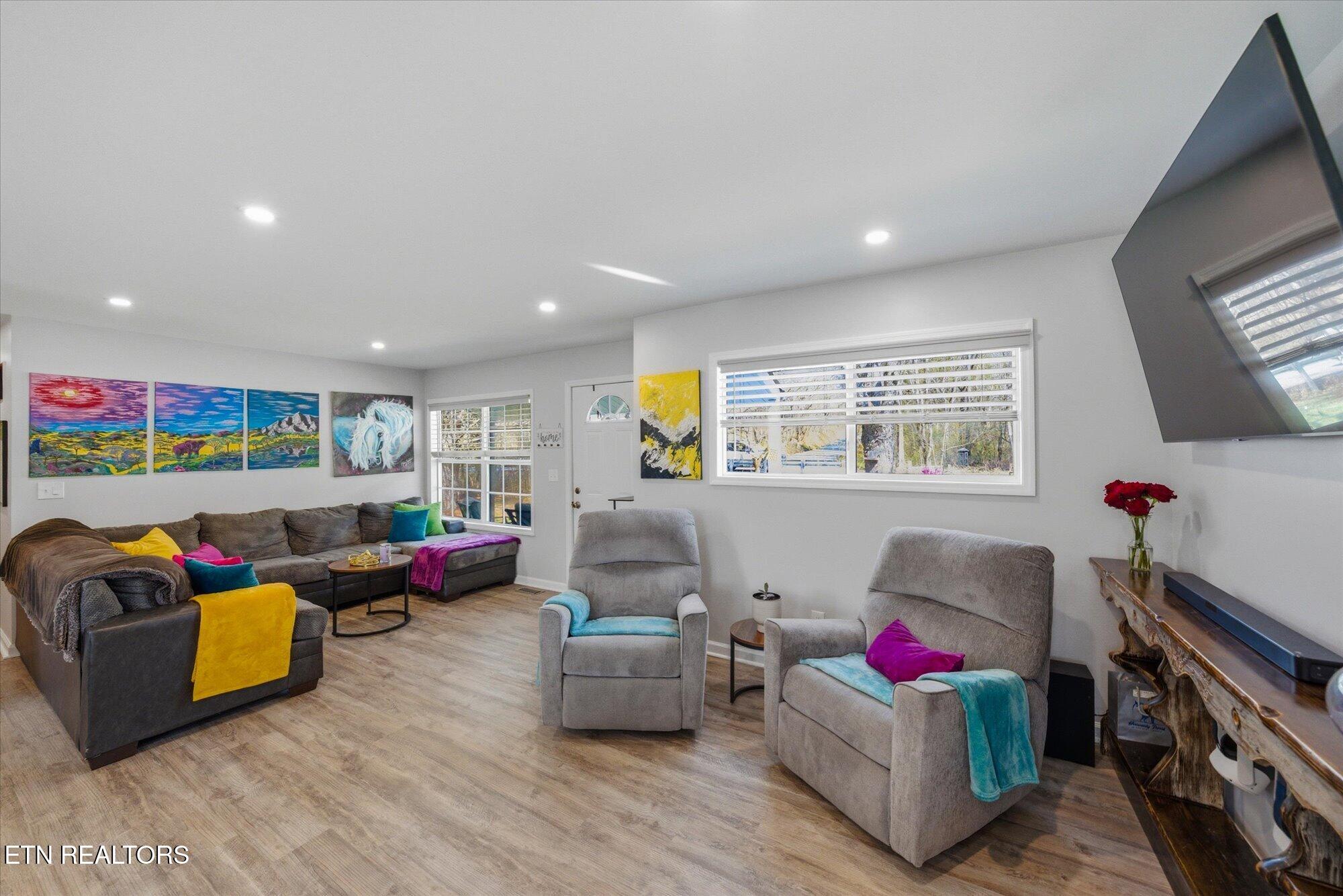 7831 Rollen Road Knoxville, TN 37920 - Photo 4 of 22 03-7831-Rollen-Rd-Knoxville-TN-6