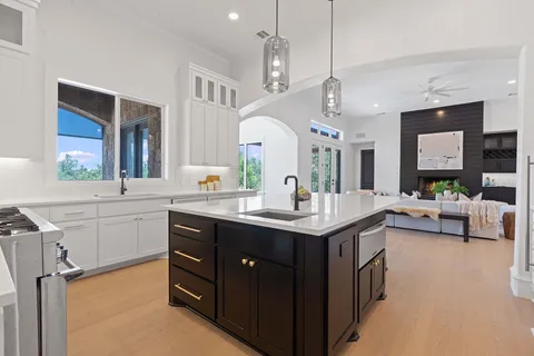 $1,999,990 | 8400 Denali Parkway, Austin, TX 78726