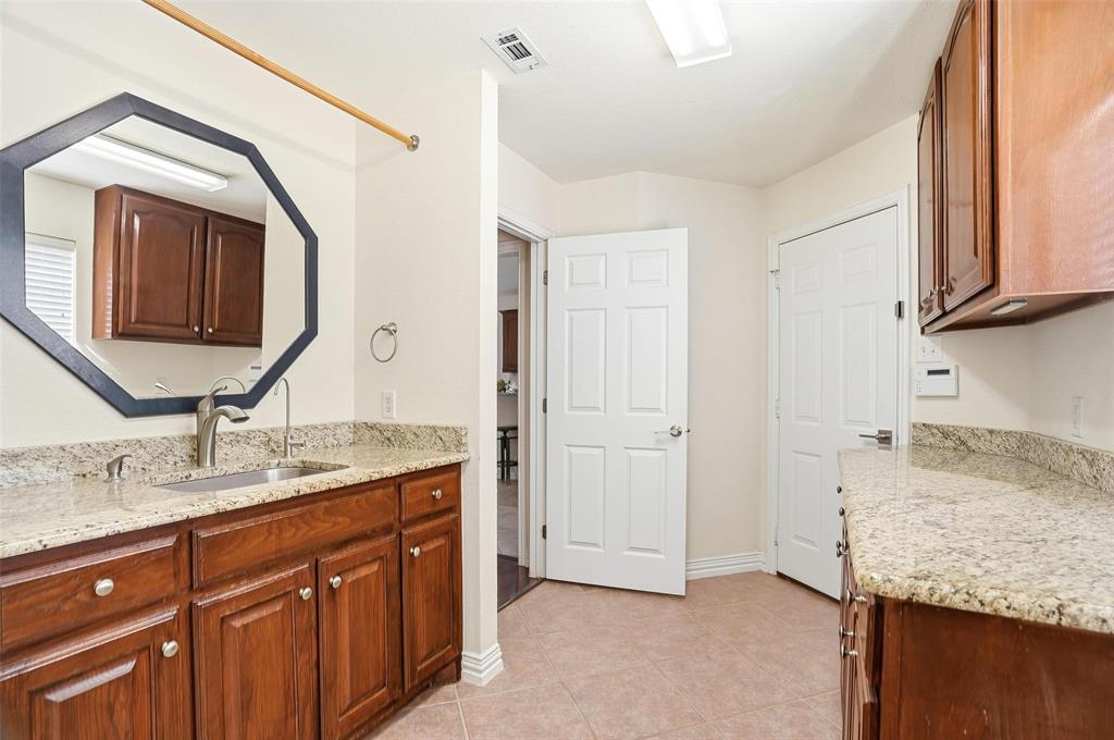 1825 Spinnaker Lane Azle, TX 76020 - Photo 23 of 40