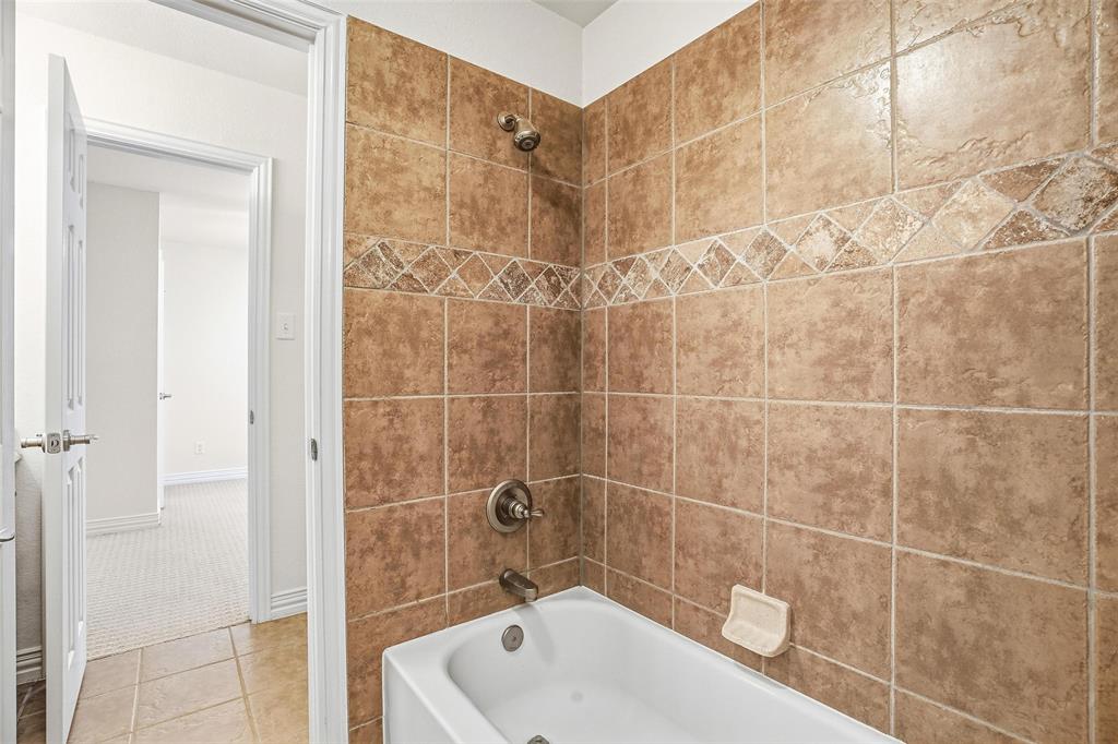 1825 Spinnaker Lane Azle, TX 76020 - Photo 32 of 40