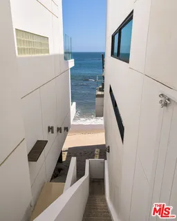 $12,450,000 | 26814 Malibu Cove Colony Drive, Malibu, CA 90265